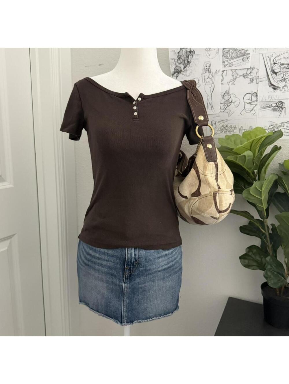 Brandy melville 100% cotton top